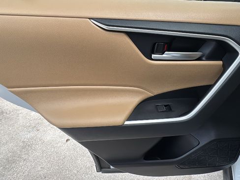 Used 2024 Toyota RAV4 XLE Premium image 16