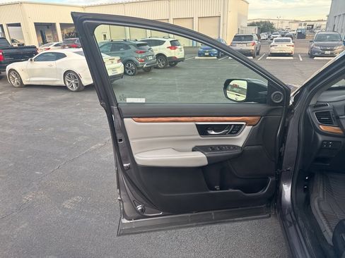 Used 2021 Honda CR-V Touring image 9