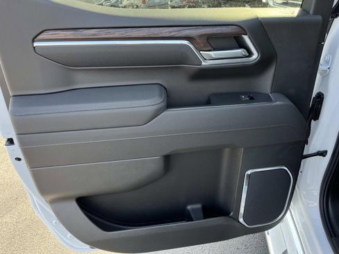 New 2026 GMC Sierra 1500 SLT w/ SLT Premium Plus Package image 18