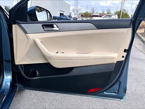 Used 2016 Hyundai Sonata SE image 24