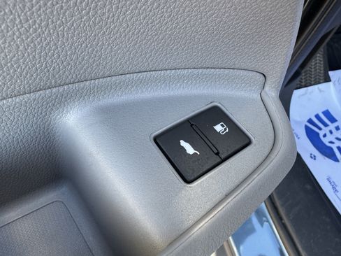 Used 2017 Honda Pilot EX-L image 11