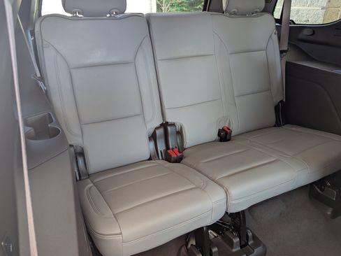 Used 2024 GMC Yukon SLT w/ SLT Premium Package RWD image 23