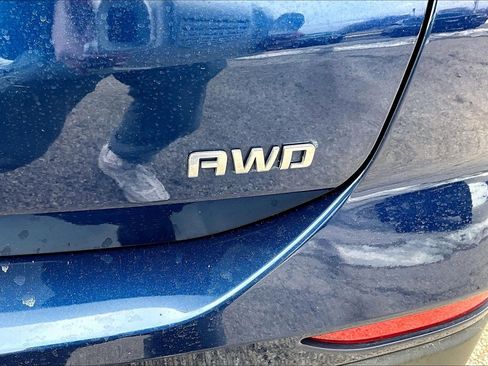 Used 2022 Chevrolet Equinox LS image 8