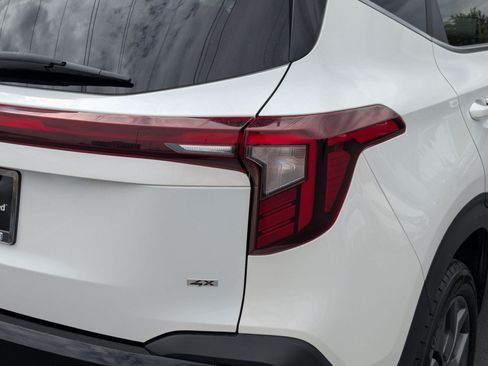 Certified 2024 Kia Seltos S AWD/4WD image 11