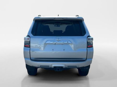 Used 2019 Toyota 4Runner SR5 AWD/4WD image 4