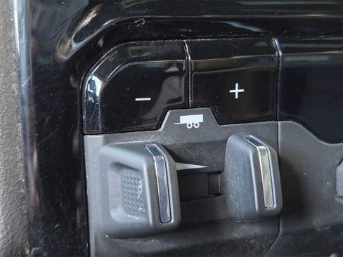 Used 2023 RAM 1500 Laramie image 24