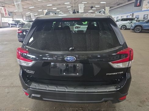 Used 2020 Subaru Forester Premium AWD/4WD image 4