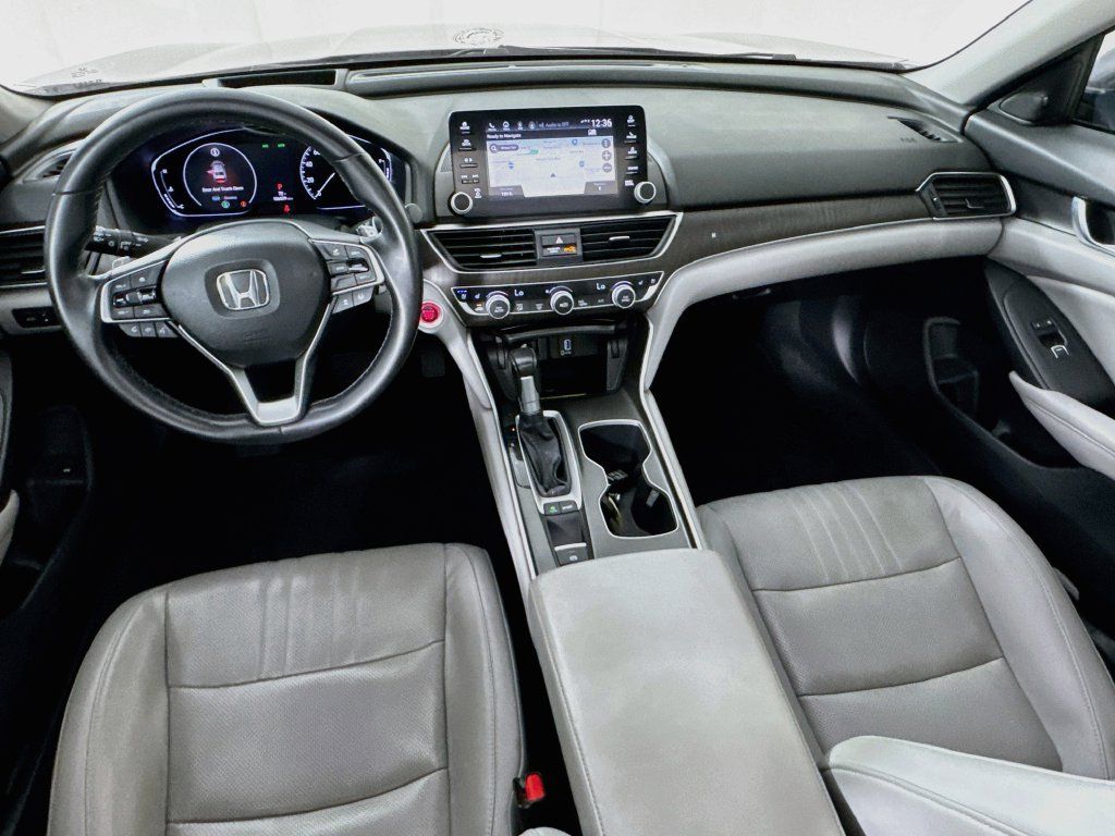 Used 2018 Honda Accord Touring image 30