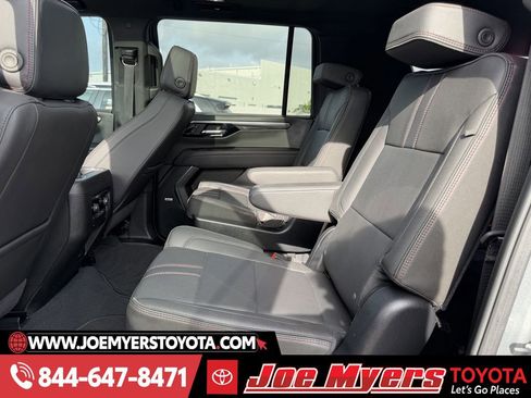Used 2025 Chevrolet Suburban RST w/ Comfort Package image 30