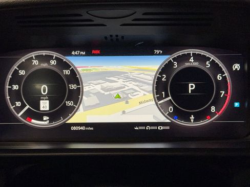 Used 2019 Land Rover Discovery HSE image 25