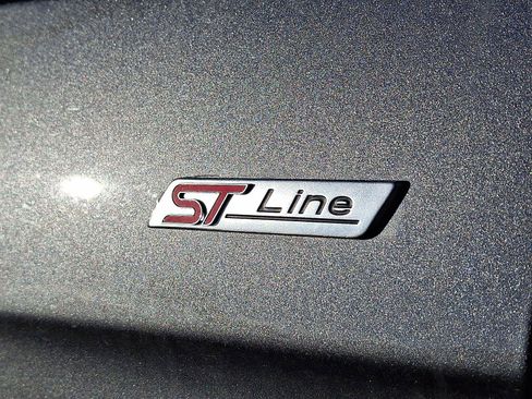 Used 2022 Ford Edge ST-Line w/ Class II Trailer Tow Package image 31