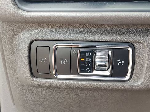 Used 2023 Lincoln Corsair FWD w/ Equipment Group 101A image 22