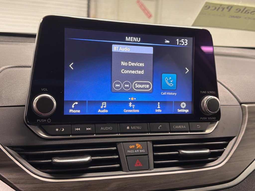 Used 2025 Nissan Altima 2.5 SV FWD image 36