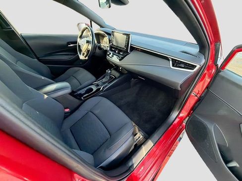 Used 2021 Toyota Corolla SE w/ Special Edition image 26