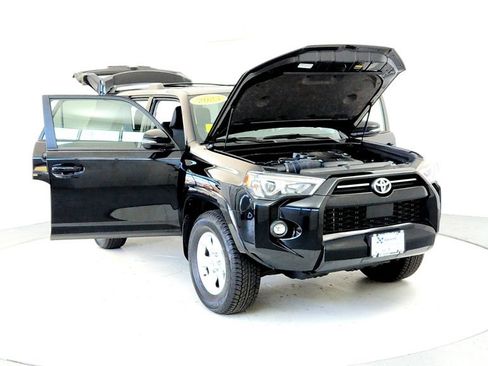Used 2023 Toyota 4Runner SR5 Premium w/ Moonroof Package AWD/4WD image 9
