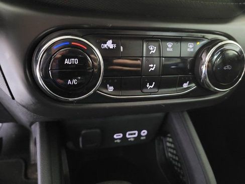 Used 2021 Chevrolet TrailBlazer LT w/ Convenience Package image 34