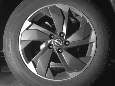 Used 2025 Nissan Rogue SV FWD image 18