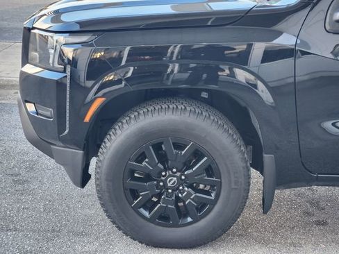 Certified 2023 Nissan Frontier SV w/ Technology Package image 5