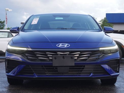 Used 2025 Hyundai Elantra SEL FWD image 5