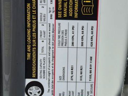 Certified 2025 Mercedes-Benz GLS 450 4MATIC image 23