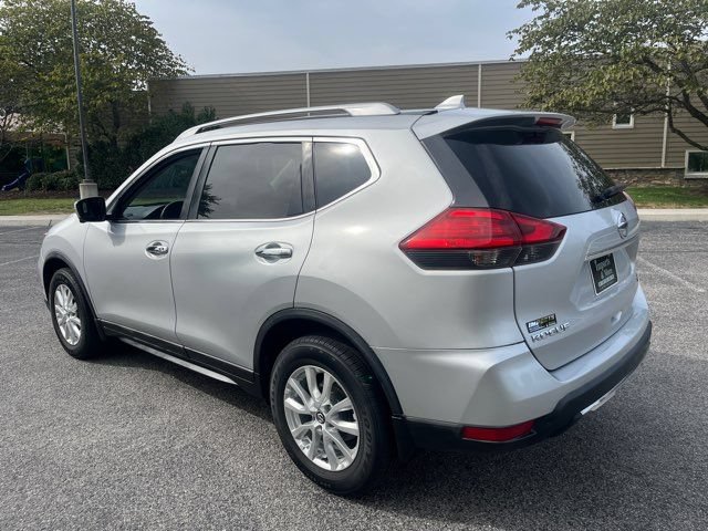 Used 2017 Nissan Rogue SV AWD/4WD image 10