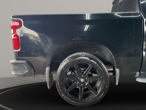 Used 2019 Chevrolet Silverado 1500 High Country w/ Technology Package image 22