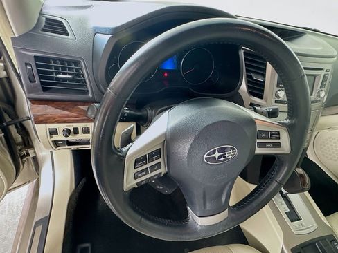 Used 2014 Subaru Legacy 2.5i Limited w/ Moonroof Package image 11
