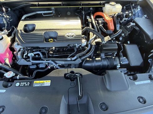 Used 2025 Toyota Crown XLE image 14