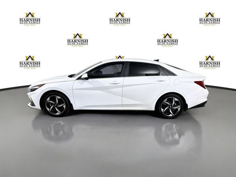 Used 2023 Hyundai Elantra Limited FWD image 4