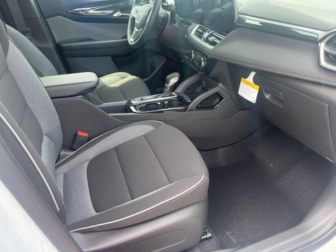 New 2026 Chevrolet TrailBlazer LT w/ Midnight Edition AWD/4WD image 27