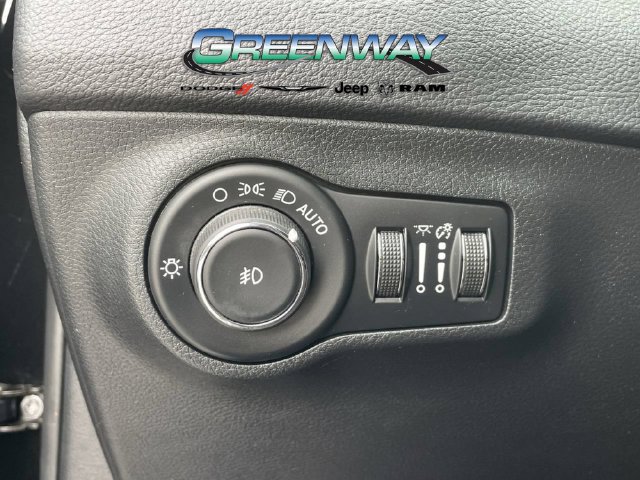 Used 2019 Jeep Compass Limited w/ Safety & Security Group FWD image 27