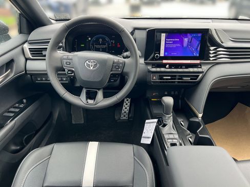 New 2026 Toyota Camry SE image 18