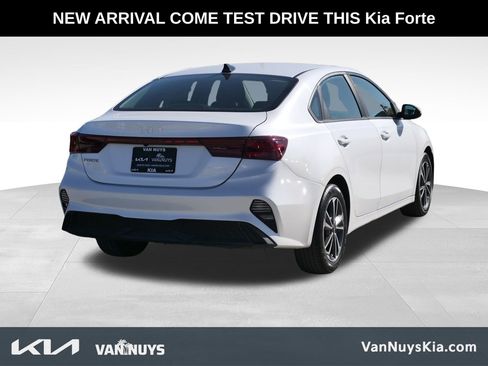 Used 2024 Kia Forte LXS image 3