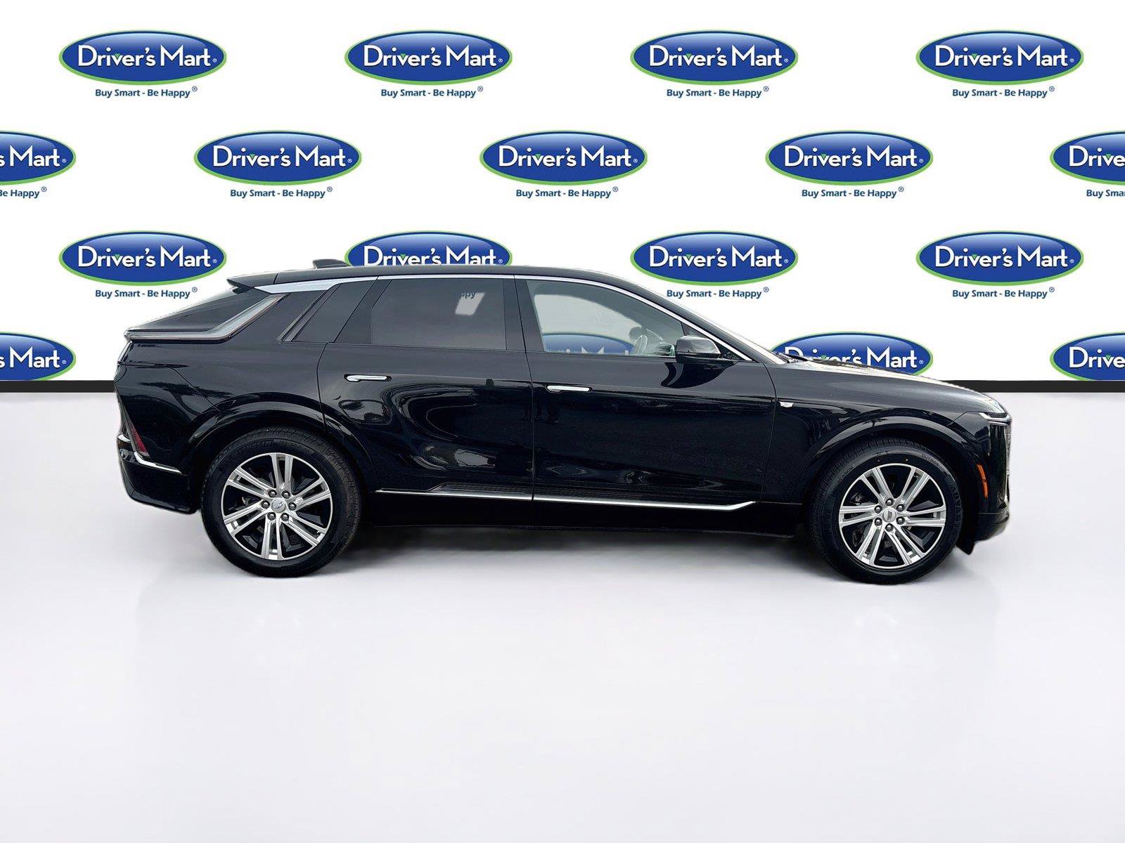 Used 2024 Cadillac Lyriq Tech RWD image 8