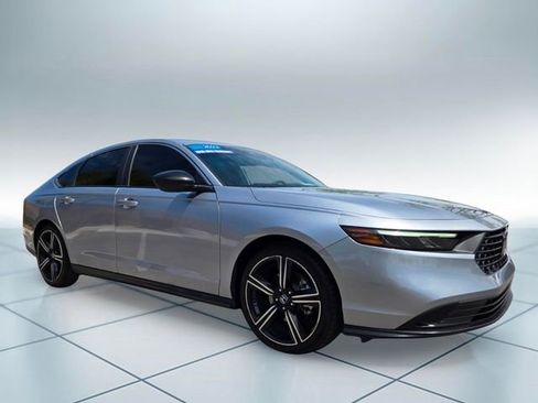 Certified 2023 Honda Accord Sport image 3