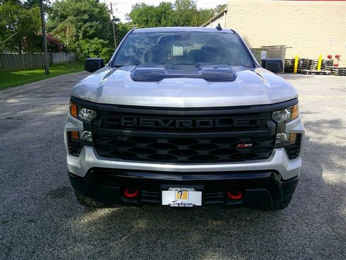 Used 2022 Chevrolet Silverado 1500 Custom Trail Boss w/ LPO, Dark Essentials Package AWD/4WD image 8