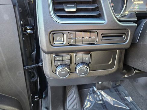 Used 2021 Chevrolet Suburban Z71 AWD/4WD image 26