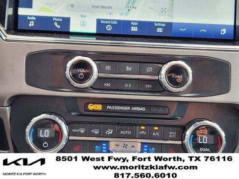 Used 2022 Ford F250 Lariat w/ Black Appearance Package AWD/4WD image 18