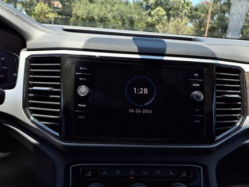 Certified 2023 Volkswagen Atlas SE w/ Panoramic Sunroof Package FWD image 10