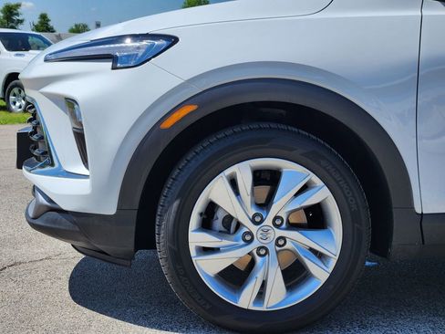 Certified 2025 Buick Encore GX Preferred FWD image 9