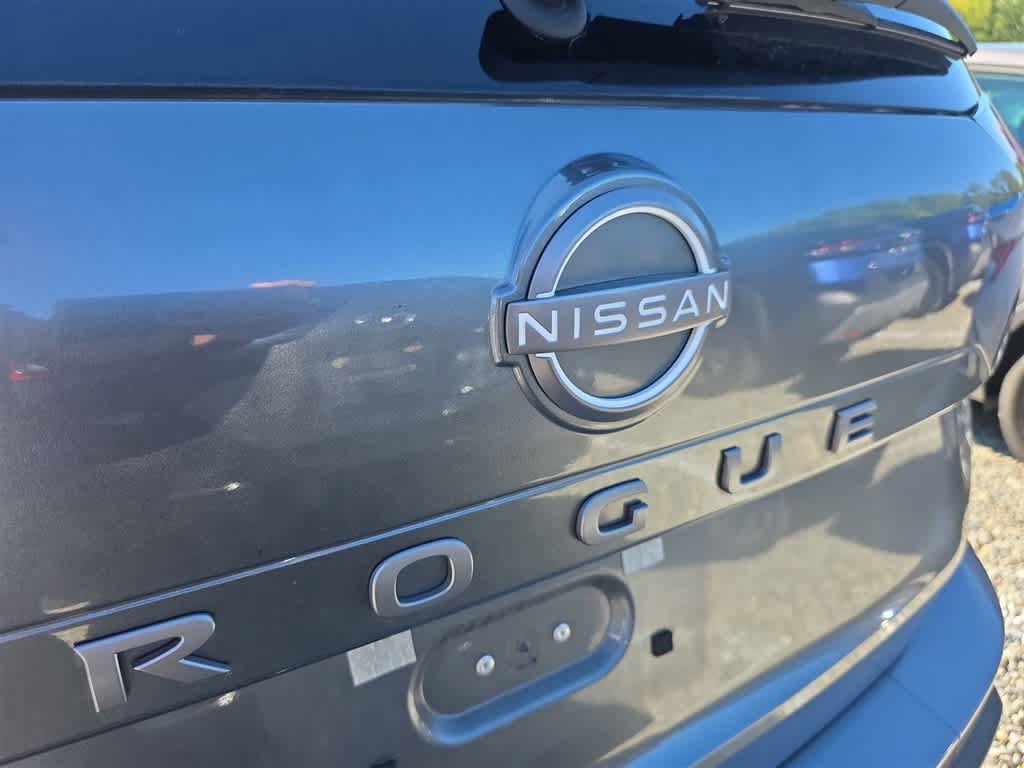 Used 2024 Nissan Rogue S FWD image 7