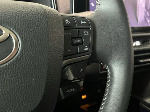 Used 2025 Toyota Camry SE w/ Multimedia Upgrade Package image 27