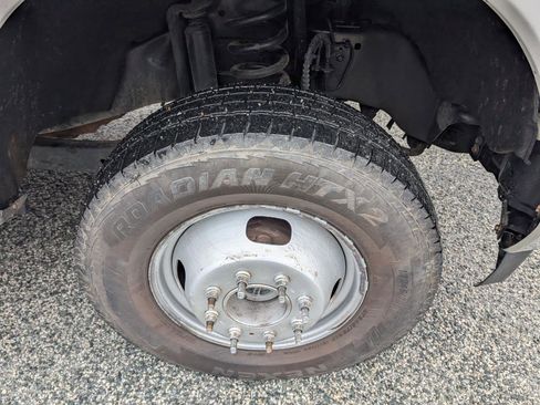 Used 2017 Ford F350 XL w/ Power Equipment Group image 4