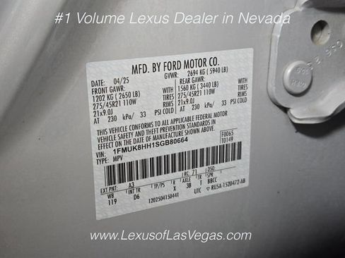 Used 2025 Ford Explorer Platinum w/ LUX Leather Package AWD/4WD image 29