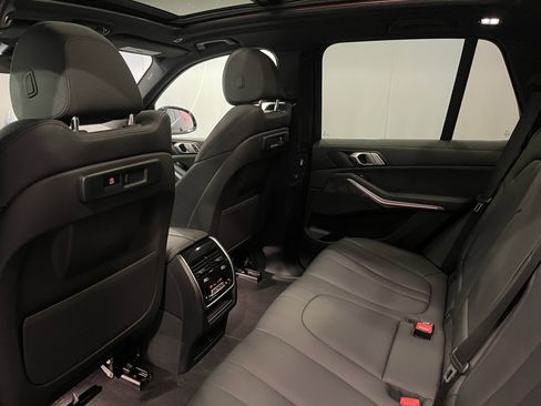 Used 2022 BMW X5 xDrive40i w/ Climate Comfort Package image 24