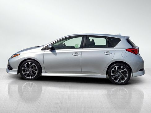 Used 2017 Toyota Corolla iM w/ All-Weather Mat Package FWD image 7