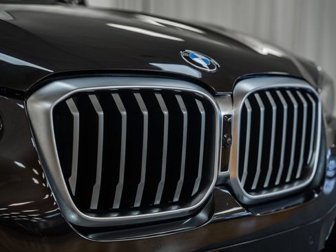 Used 2024 BMW X3 xDrive30i w/ Premium Package AWD/4WD image 12