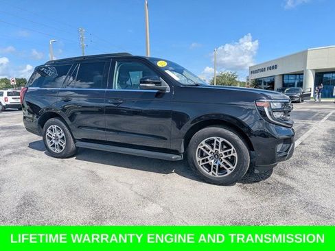 Used 2025 Ford Expedition Active AWD/4WD image 3