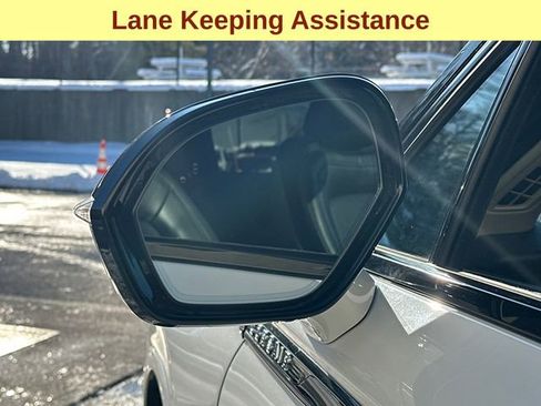 Used 2025 Lincoln Corsair AWD w/ Equipment Group 101A image 8