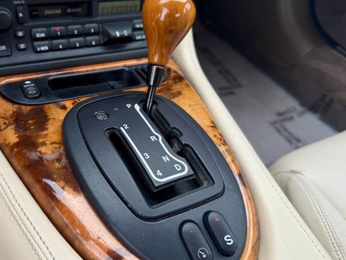 Used 1997 Jaguar XK8 Convertible RWD image 18